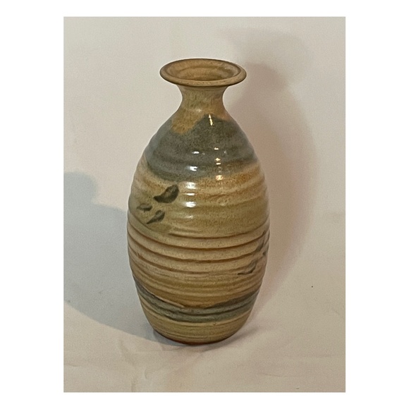 SOLD Small Studio Pottery Swirl Vase Signed by Artist Sarah Culbreth - Picture 2 of 6